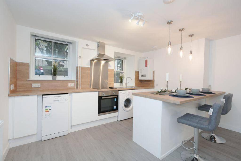 Jewel Of Royal Mile Apartment Edinburgh Bagian luar foto